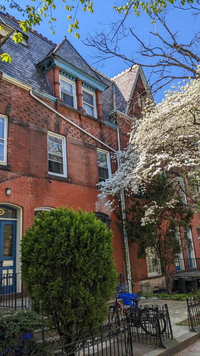 Photo - 322 S 42nd St