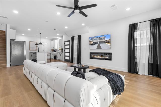 Photo - 1511 Barry Ave