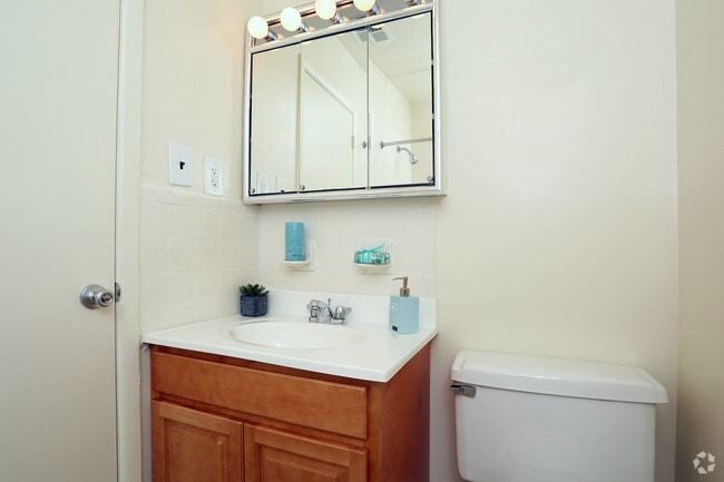 2 Bedroom-Bathroom
