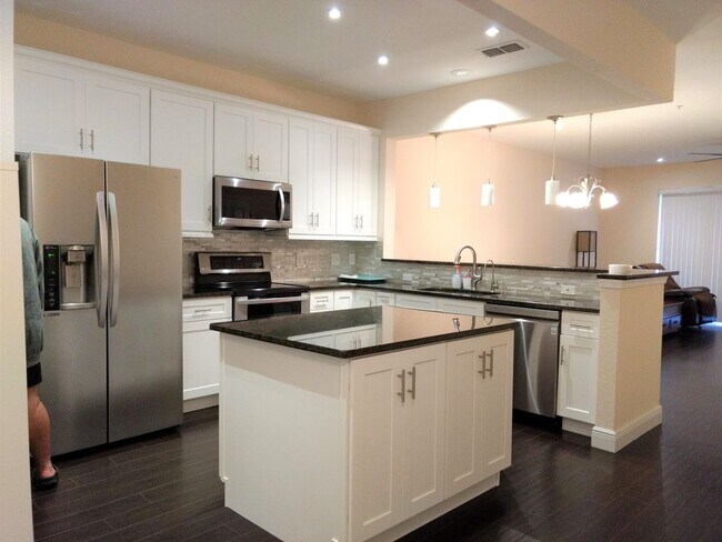 Photo - Townhome in Stonebridge Lakes at Metrowest!