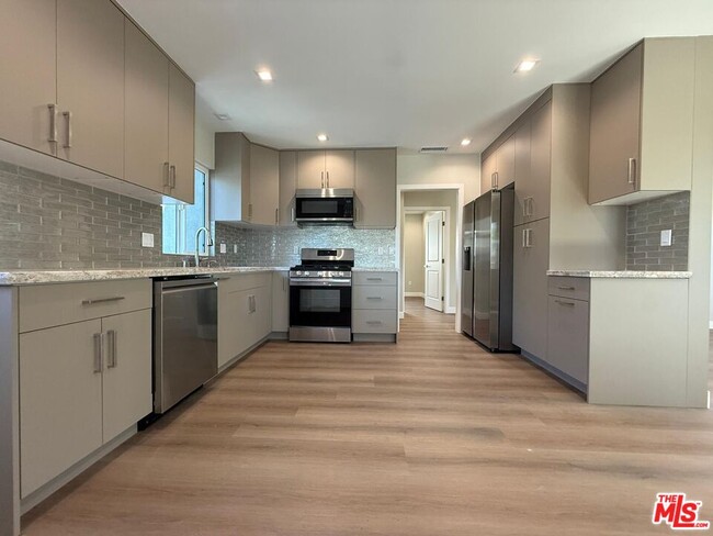 Photo - 6403 Gentry Ave