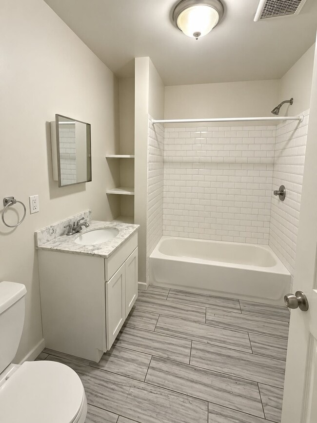 Photo - 19 Intervale Pl Unit 1B