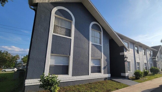 Building Photo - 4338 Pershing Pointe Pl Unit 3