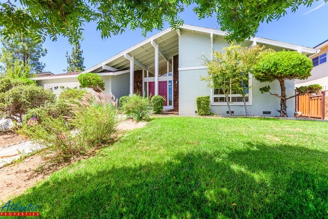 Building Photo - Beautiful Home | Central A/C | Desirable Location