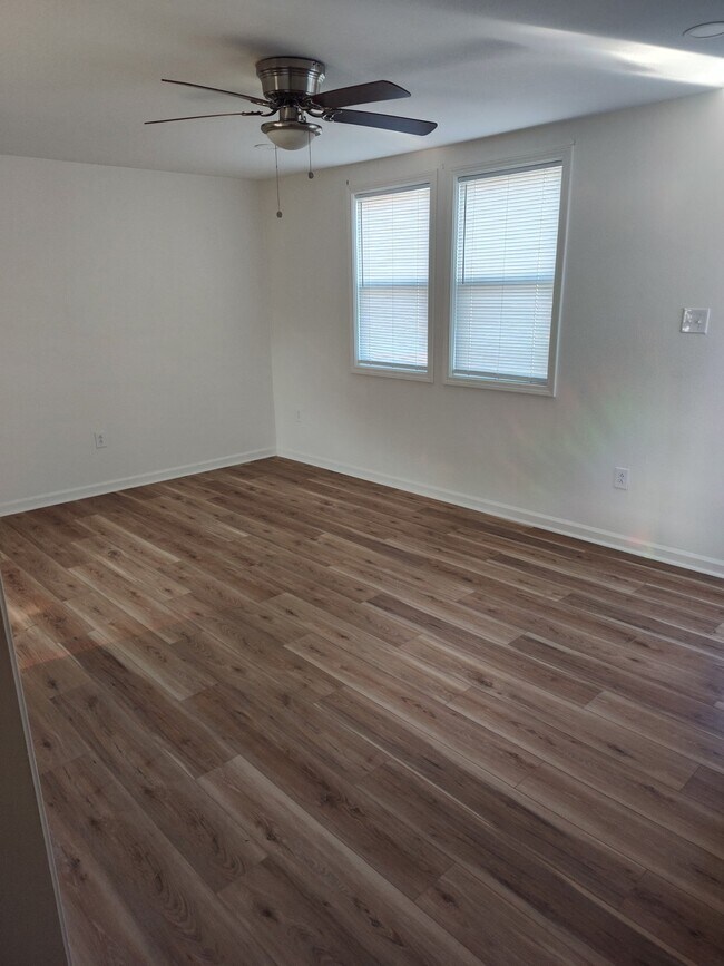 130-132 Barrilleaux St Unit 130 b