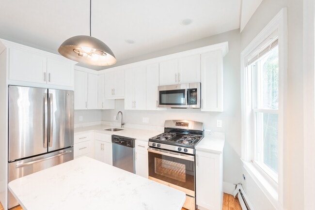 Photo - 394 Centre St Unidad 3