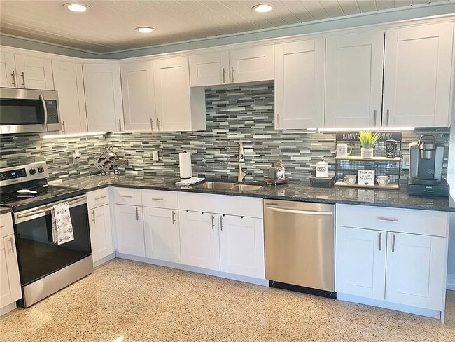 Photo - 5196 41st St S