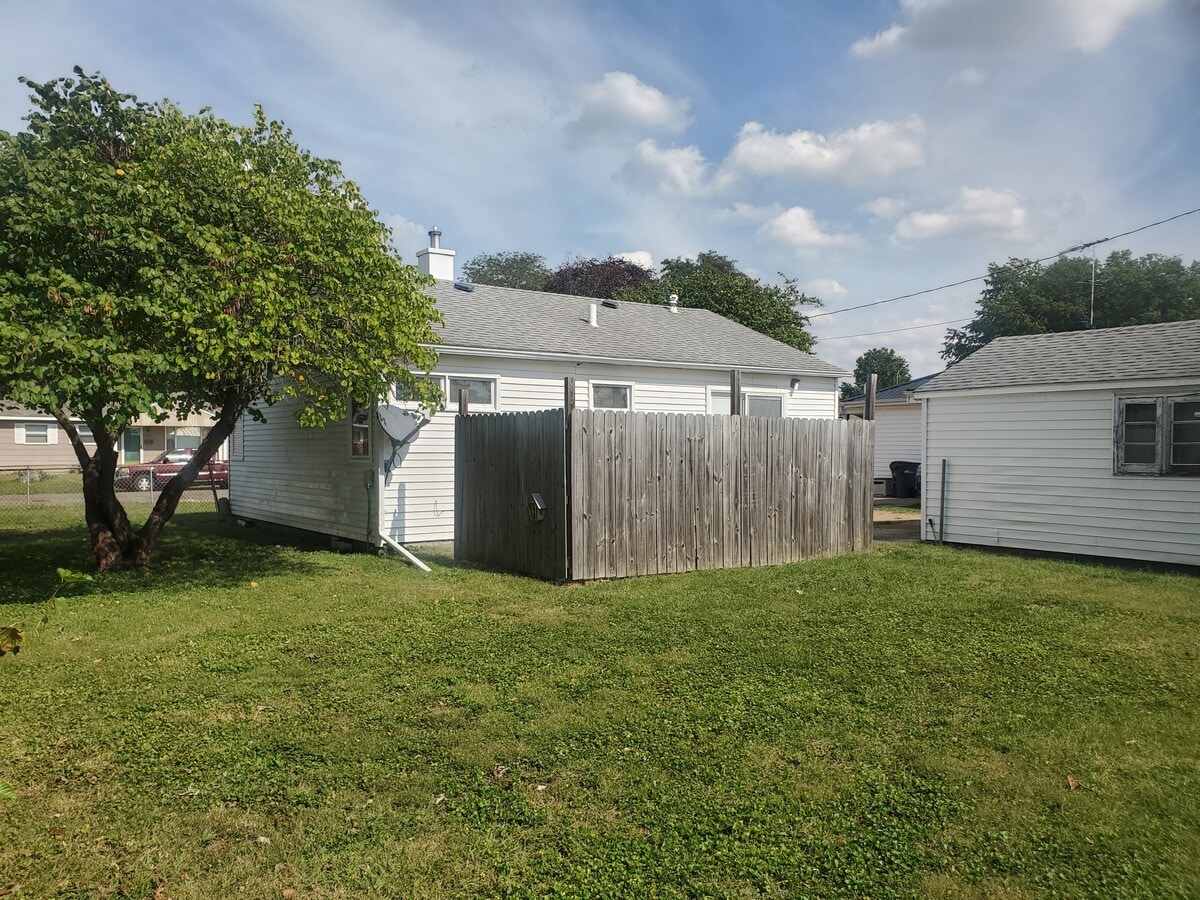 Photo - 1201 Hillary Ave