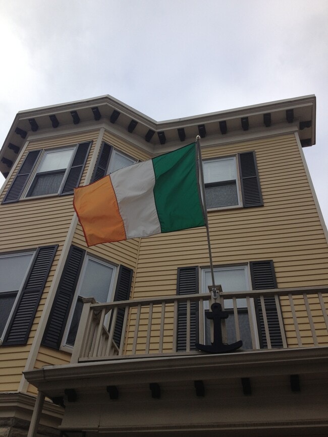 Building Photo - 9 Hatch St Unit #3