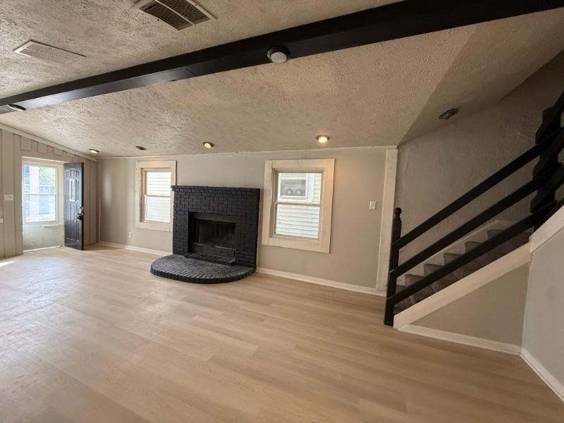 Photo - 250 Koehne St