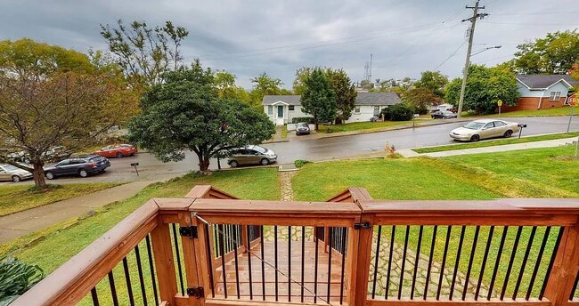 Photo - Available early Jan! 3bd/2bth w/fenced yard