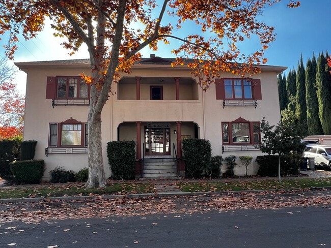 Photo - Charming one-bed, one-bath apartment in Mi... Unidad A