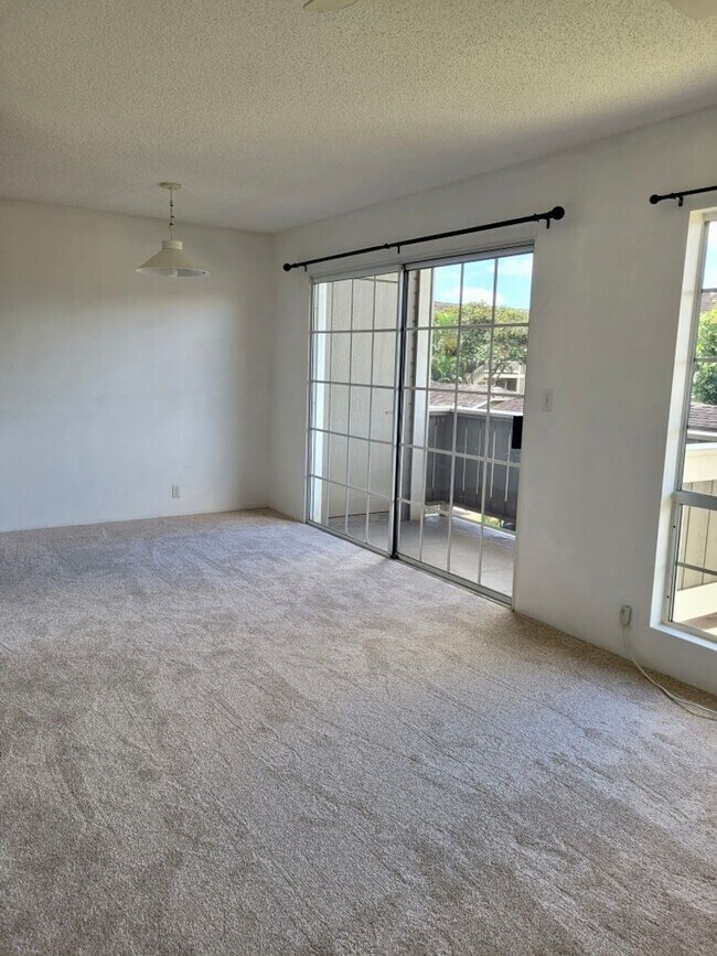 Photo - Available now : A 2 Bedroom, 1 bathroom with 2 assigned parking stalls at Royal Palm in Waipio Unit #41R