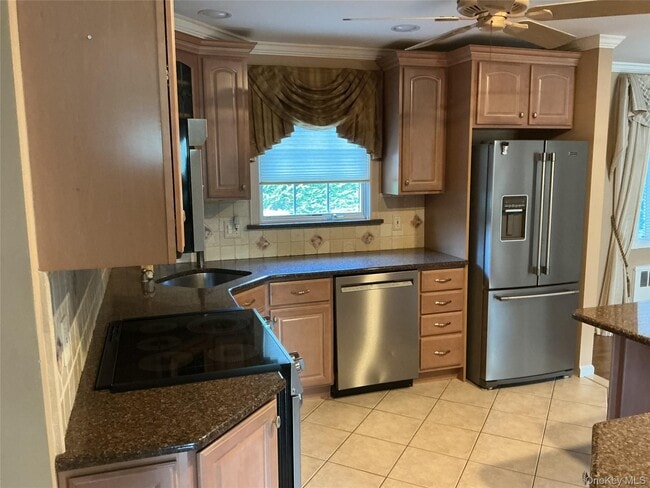 Photo - 11 Frankel Rd