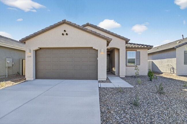Building Photo - Modern 3BR Living with Resort-Style Amenities in Magma Vista Ranch