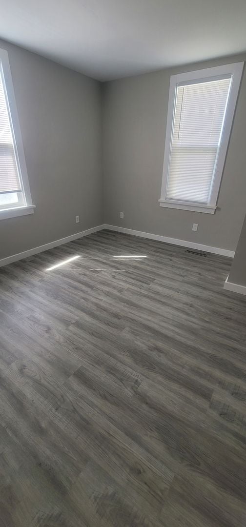 Photo - 2 Bedroom House Available With Backyard