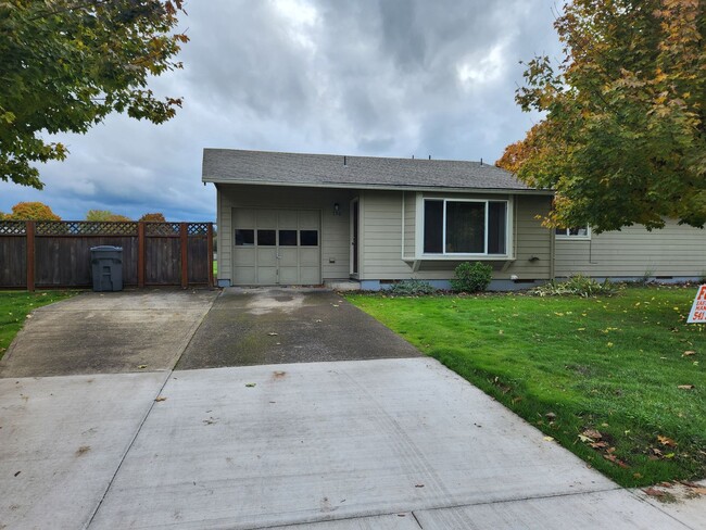 2bed 1bath Duplex - 2bed 1bath Duplex House
