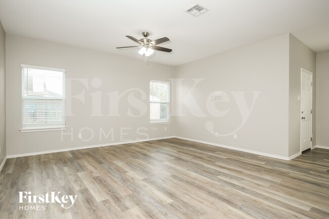 Photo - 168 Fabarm Ln