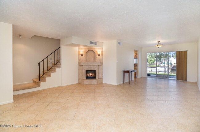 Photo - 446 Blue Jay Ln