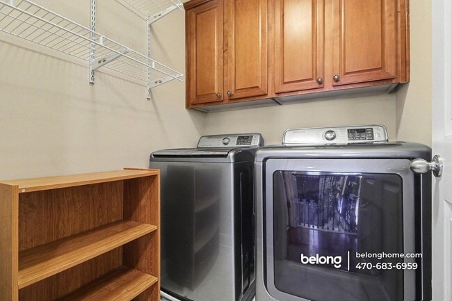 Photo - 824 Autry Oak Ct