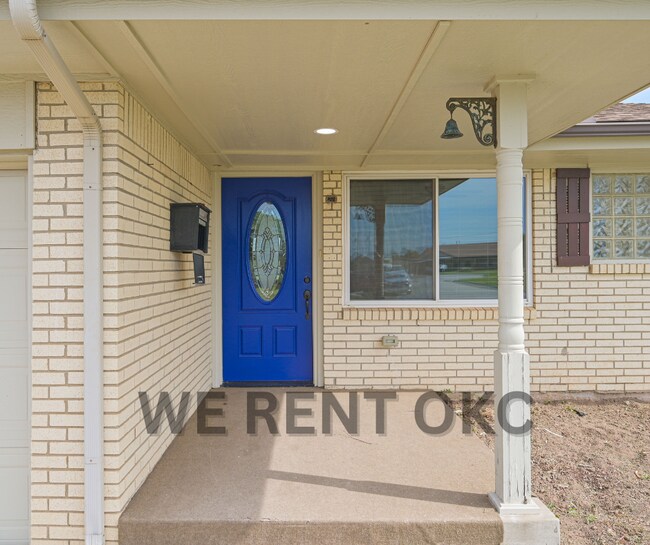 Photo - 853 SW 8th St