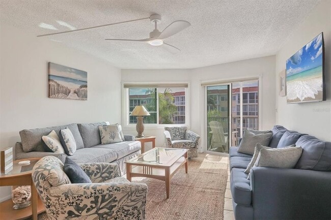 Photo - 1250 N Portofino Dr Unit 303