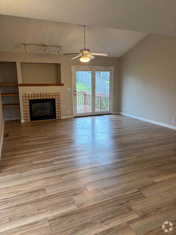 Building Photo - 4918 Stoneback Dr Rental