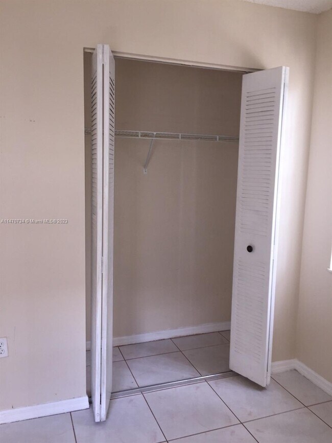 Photo - 486 NE 210th Cir Terrace