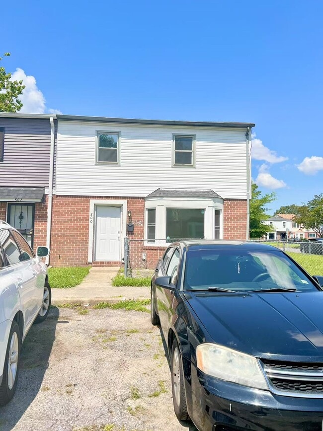 Photo - 800 Harbour N Dr Townhome