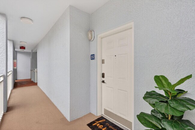 675 NW Flagler Ave Unit 202