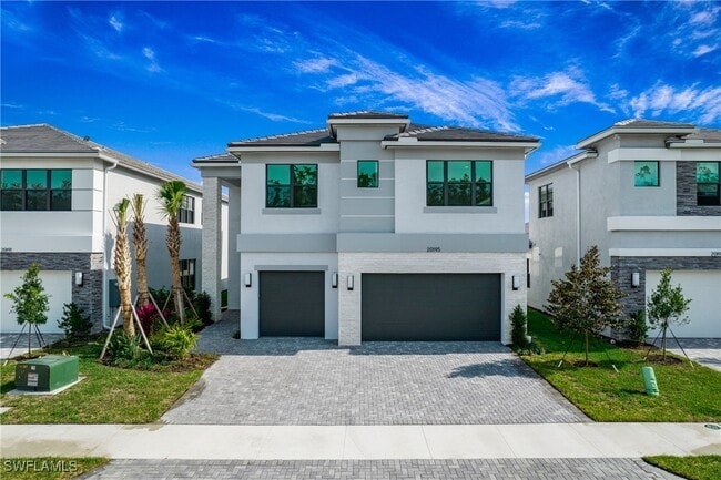 Photo - 20195 Ainsley St