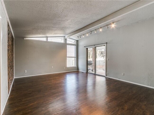 Photo - 507 NE 61st St