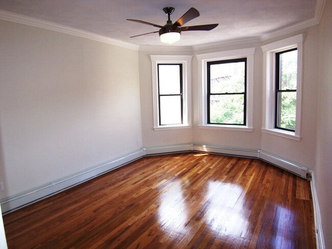 Building Photo - 61 Park Dr Unit 2