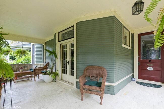 Photo - 1232 Hinman Ave