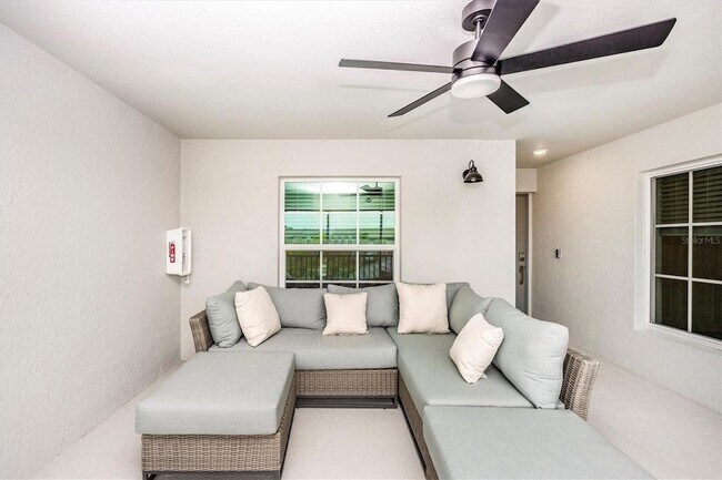 17470 Opal Sand Dr Unidad 205
