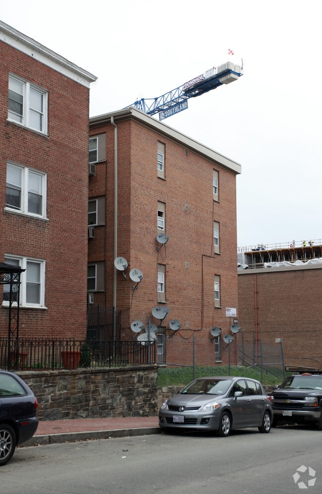 1421-1429 Belmont St NW - 1421-1429 Belmont St NW