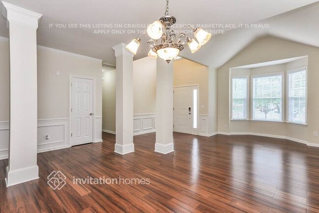 Photo - 5600 Keowee Way