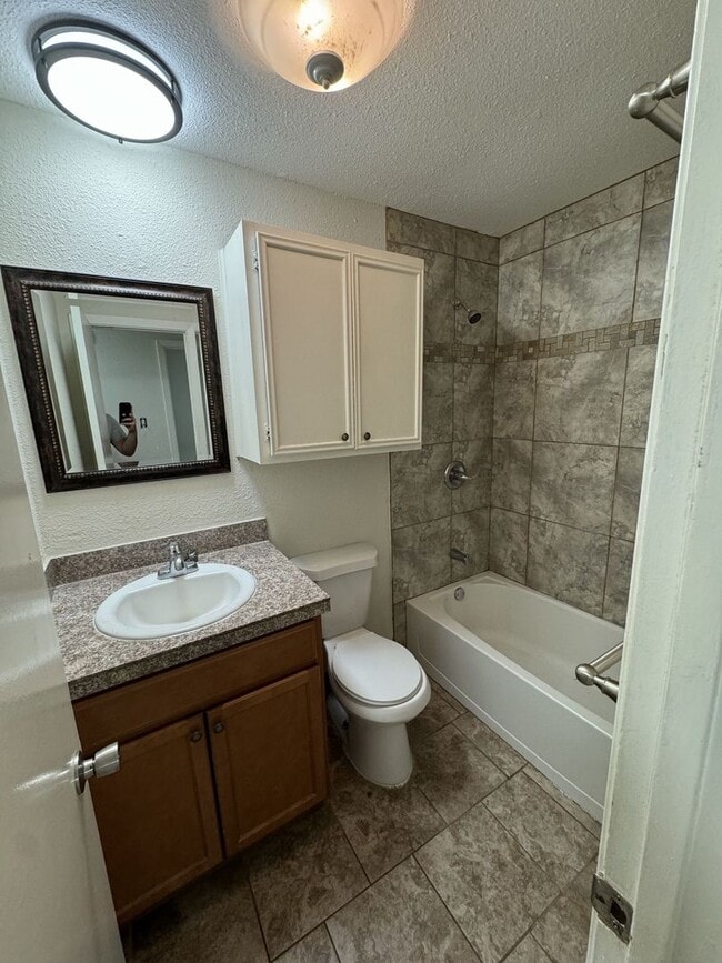 Photo - 951_ 4 Little C- Homes 1, LLC Unit B