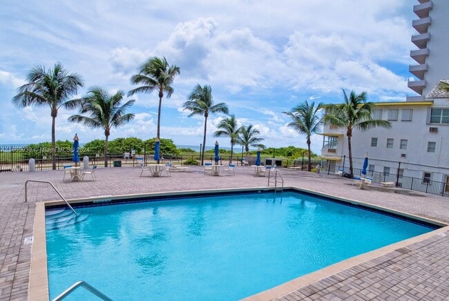 Building Photo - 9273 Collins Ave Unit 810 Rental