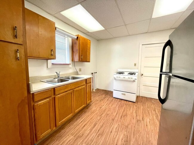 Building Photo - 116 4th Ave NW Rental