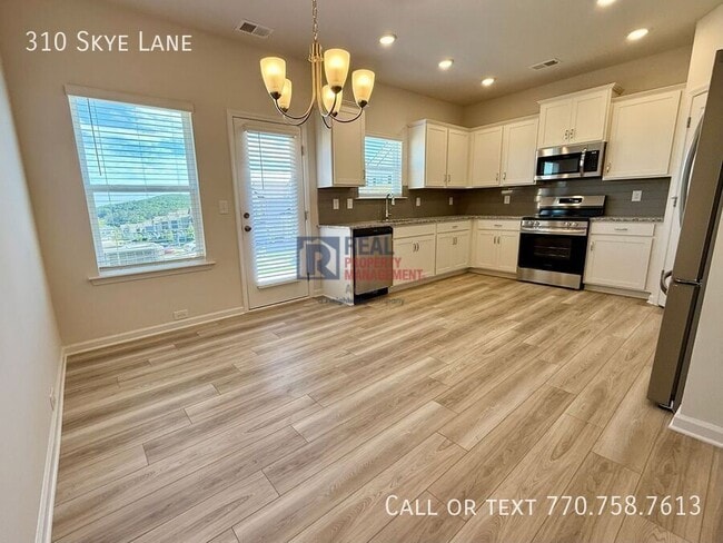 Photo - 310 Skye Ln