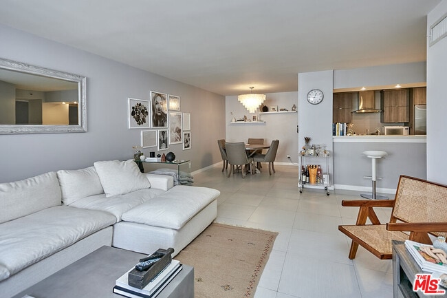 Photo - 600 W 9th St Unit 805