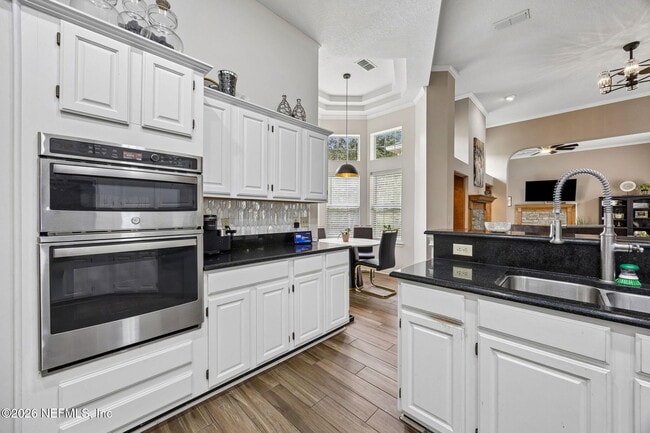 Photo - 8342 Amherst Hills Ln