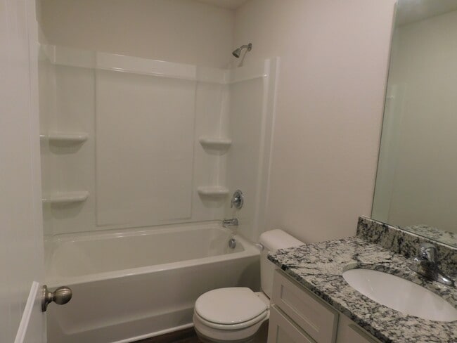 Photo - 228 Sundew Rd