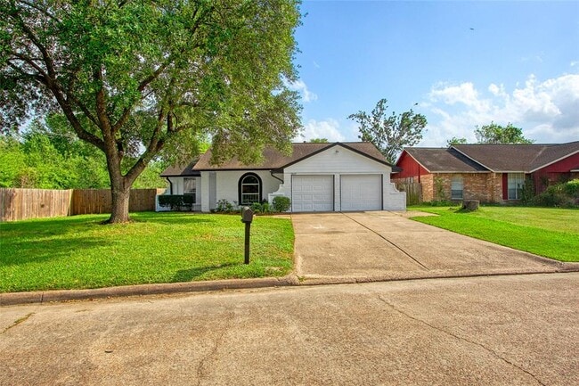 Photo - 7027 Log Hollow Dr House