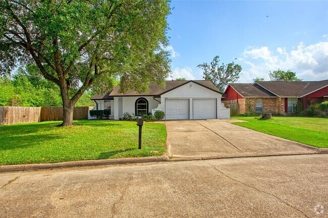 Building Photo - 7027 Log Hollow Dr Rental