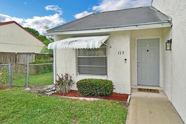Photo - 113 Pinewood Ct