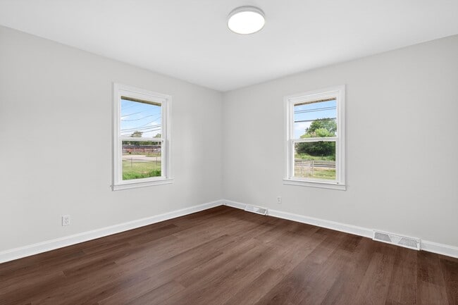 Photo - 3325 Kramers Ln