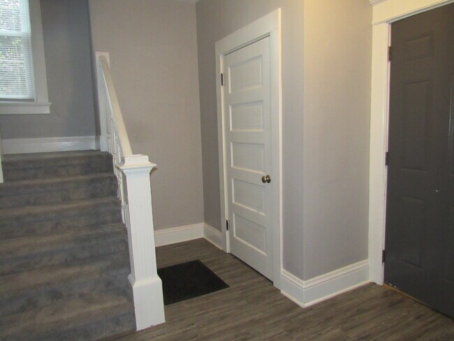 Photo - 1720 N Perry St