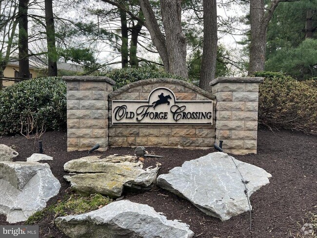 Building Photo - 202 Old Forge Crossing Unit 202 Rental